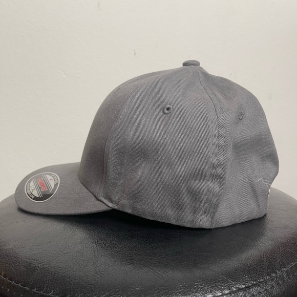 Hat - Picture 3 of 13